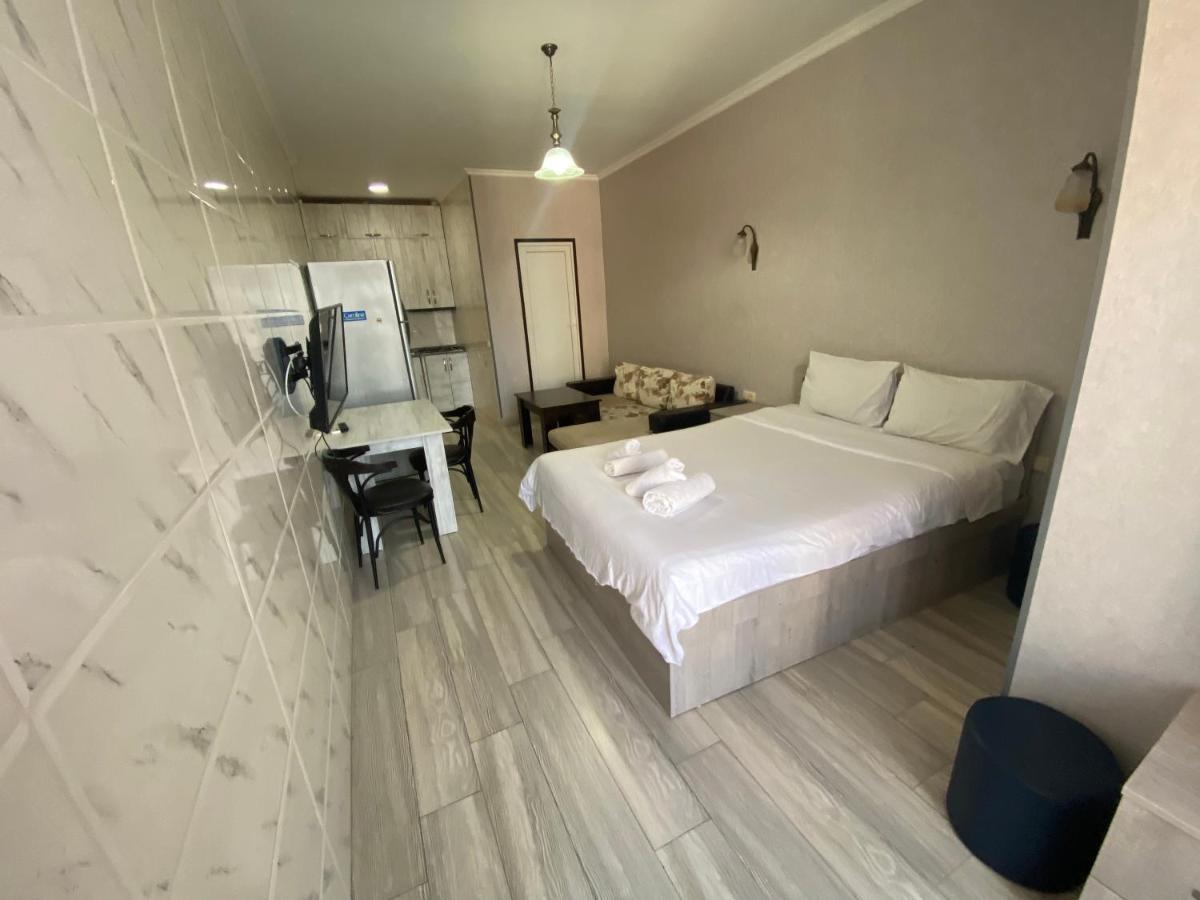Apartment - Nino Батумі Екстер'єр фото